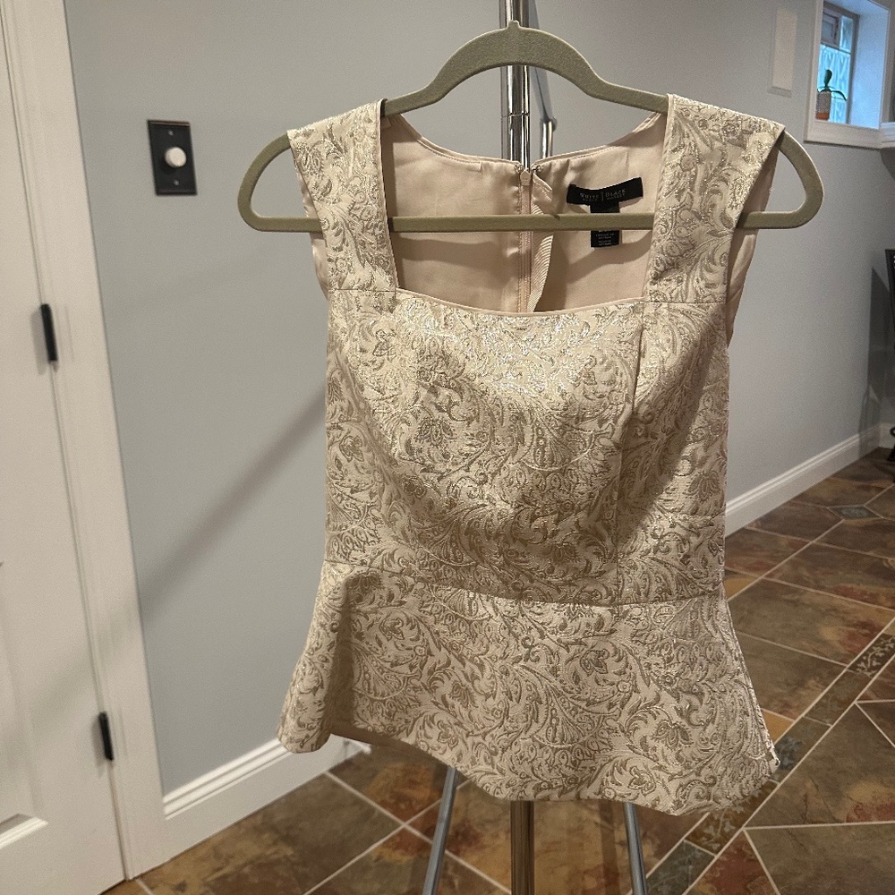 White House Black Market Jacquard Bodice Sleeveless Gold Metallic Top